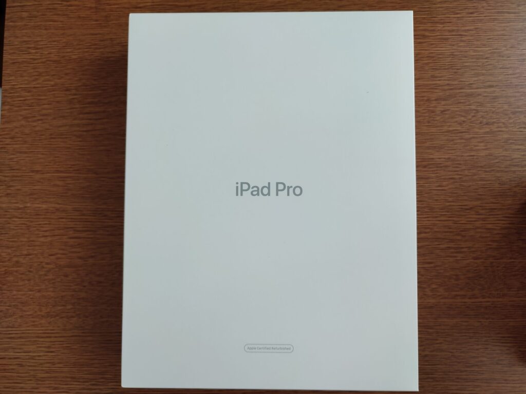 12.9-ipad-pro-2018-package-front