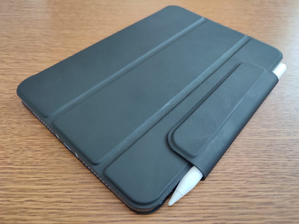 ペンをしっかり固定できて、安定感が高い ESR iPad mini 6用マグネット