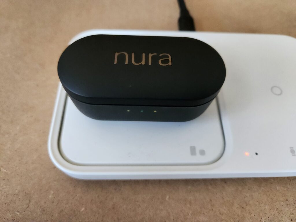 nura-nuratrue-pro-wireless-charging