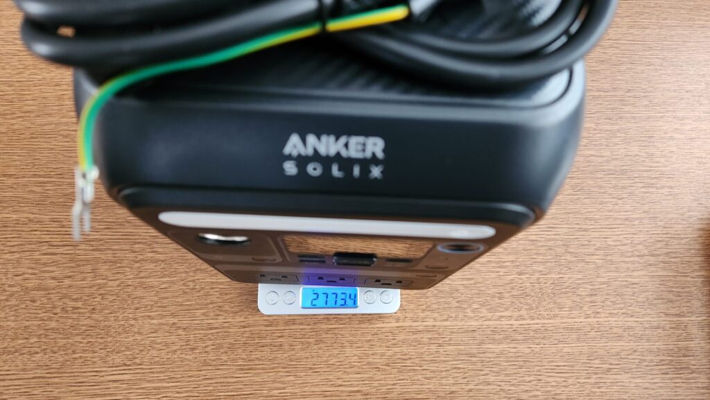 anker-solix-c300-with-cable-weight