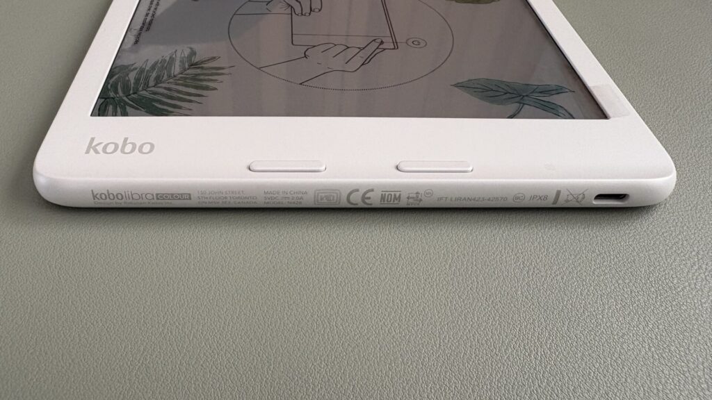 kobo-libra-colour-side