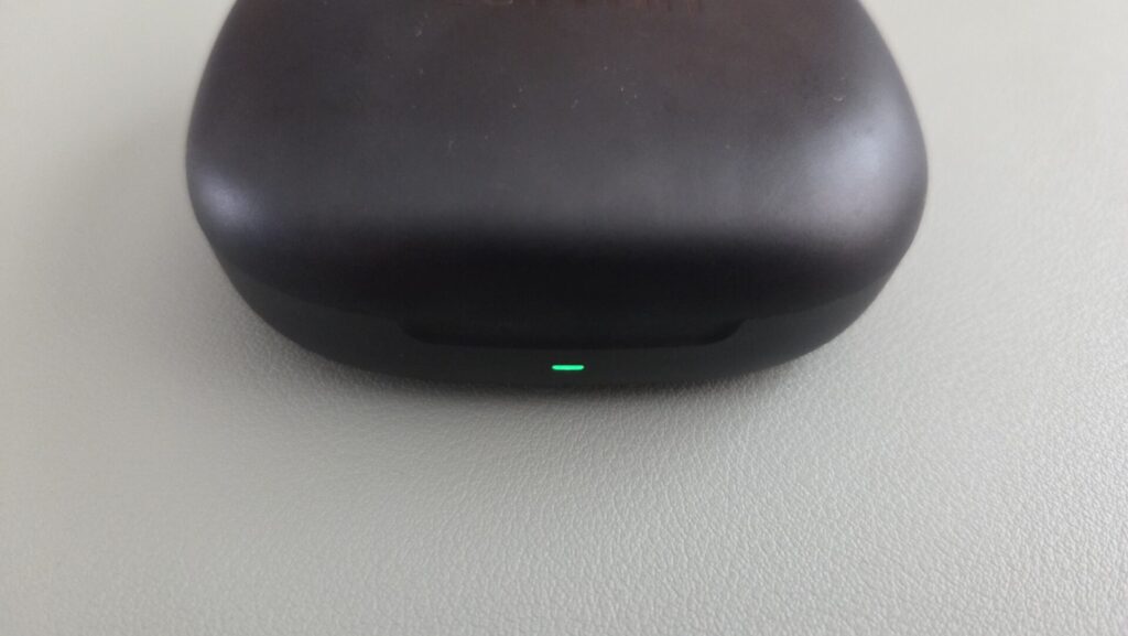 earfun-openjump-charging-case-front