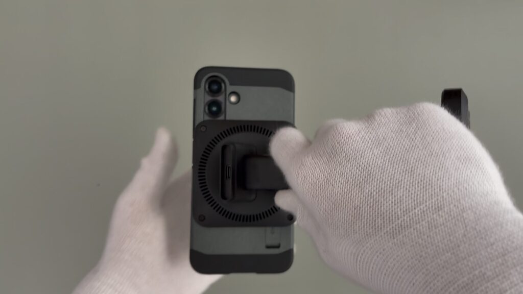 spigen-magnet-case-for-galaxy-s25-magsafe