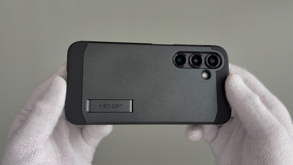 spigen-magnet-case-for-galaxy-s25
