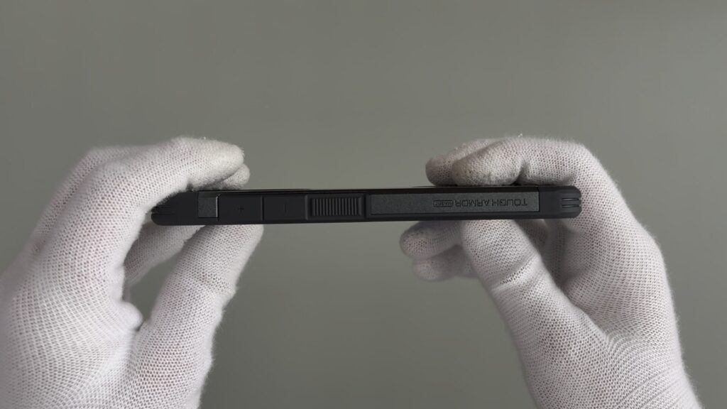 spigen-magnet-case-for-galaxy-s25-right-side