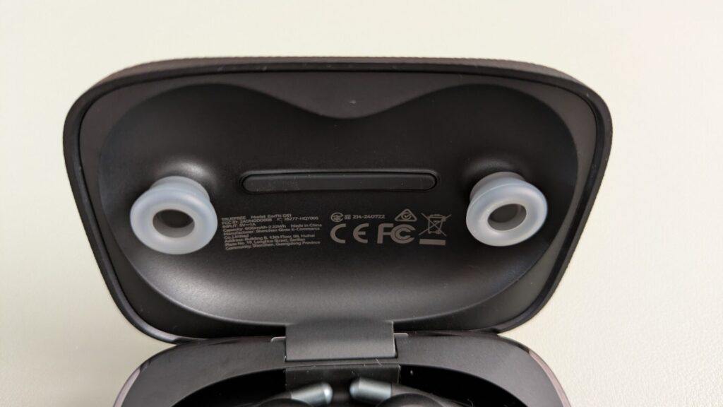truefree-earfit-ds1-charging-case-telec