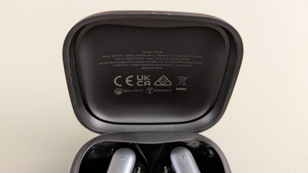 earfun-air-pro-4i-charging-case-telec