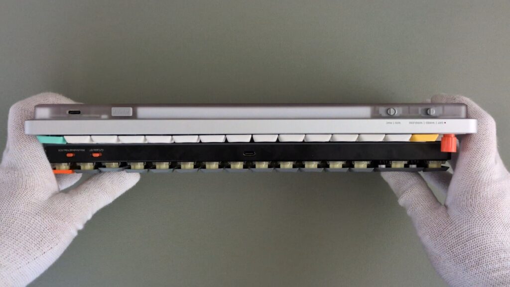 nuphy-air75-v3-vs-keychron-k7-max-back-side