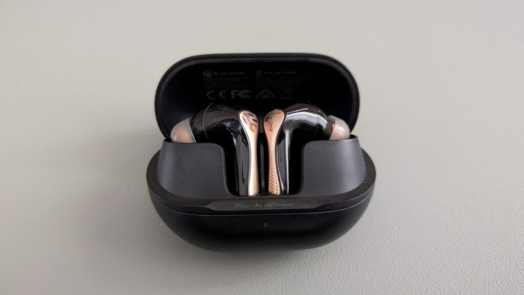 soundpeats-air5-pro-plus-charging-case-opened