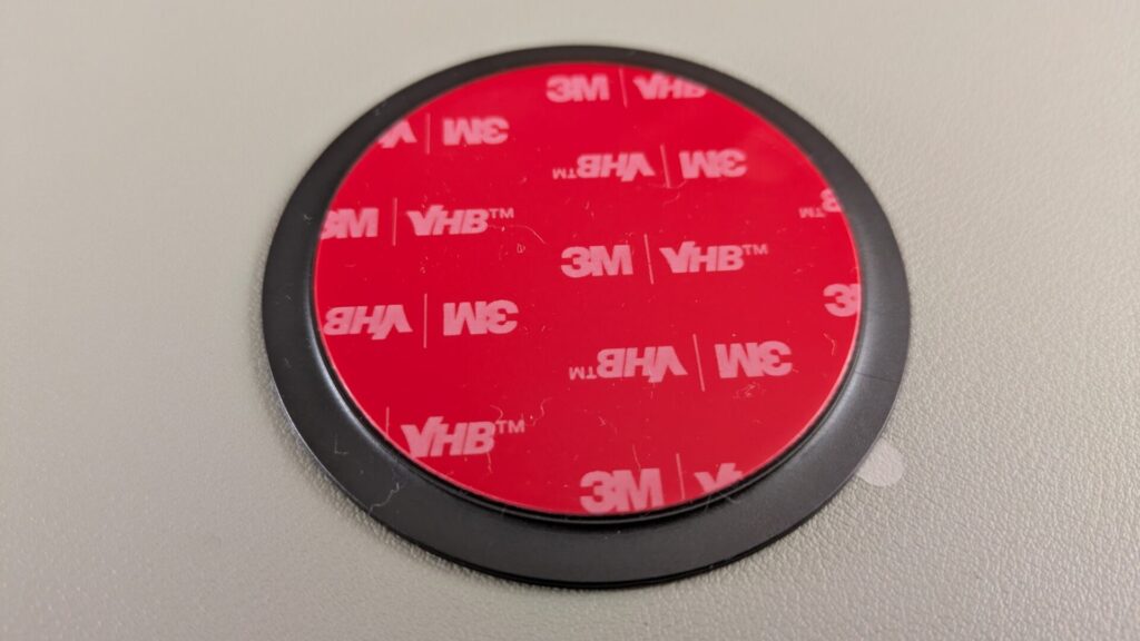 lisen-magsafe-in-vihicle-smartphone-holder-base-pad-bott0m