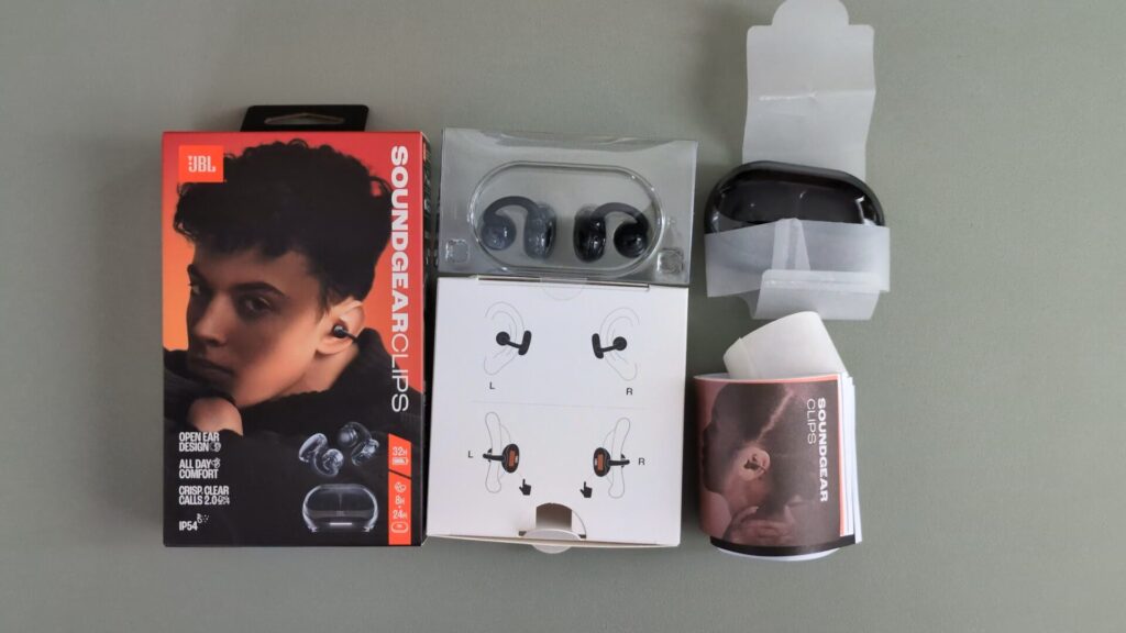 jbl-soundgear-clips-unpackaged