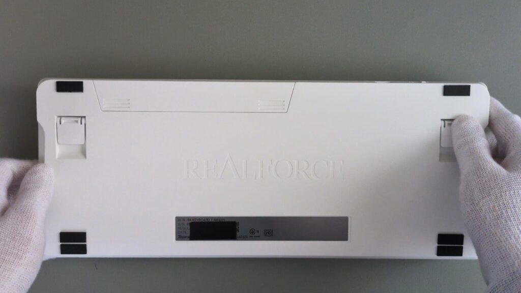 topre-realforce-r4-bottom