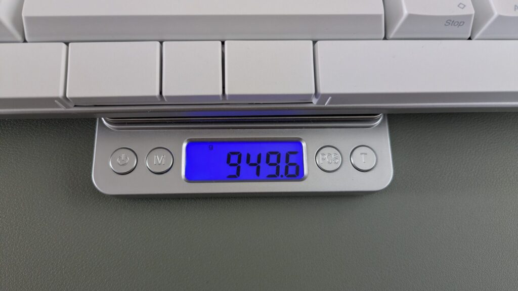 pfu-hhkb-studio-with-battery-weight