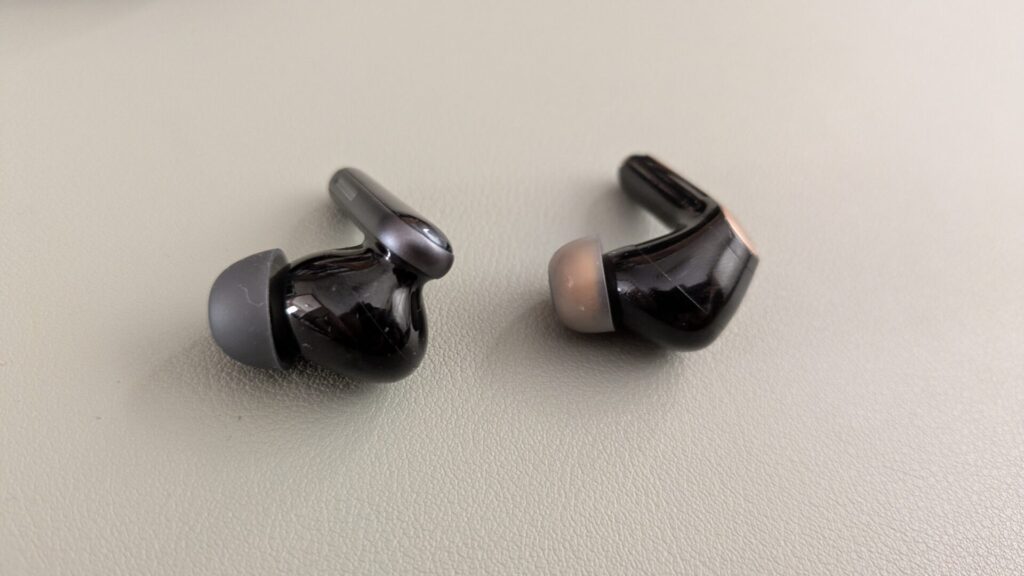 anker-soundcore-liberty-5-vs-soundpeats-air5-pro-top