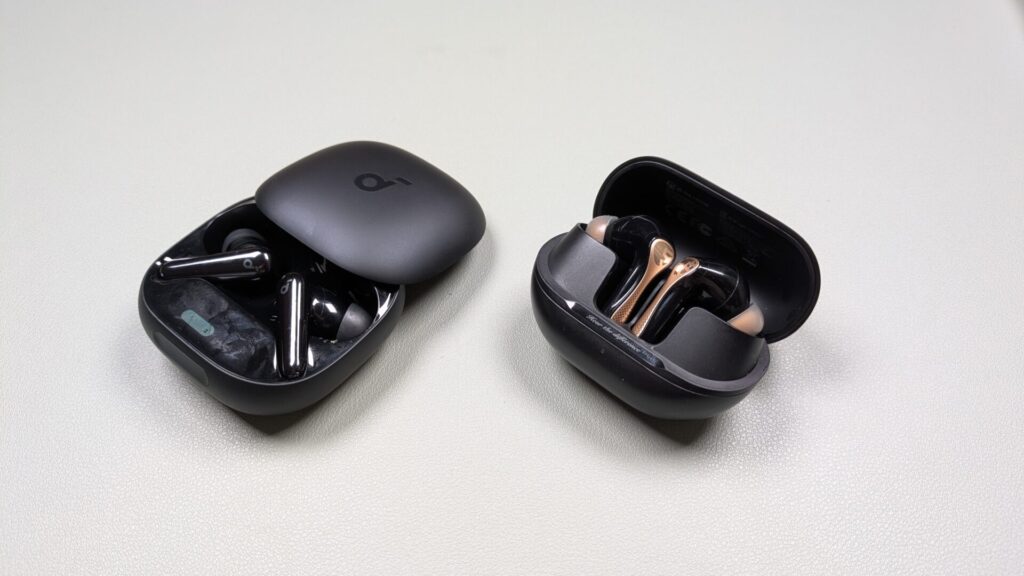 anker-soundcore-liberty-4-pro-vs-soundpeats-air5-pro-charging-case-opened