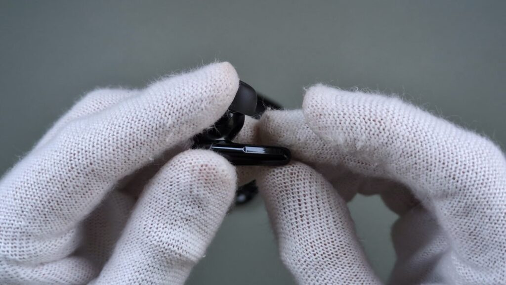 anker-soundcore-liberty-4-pro-touch-sensor