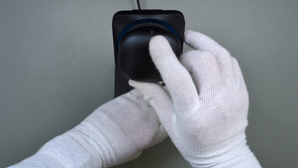 anker-soundcore-liberty-4-pro-charging-case-wireless-charging