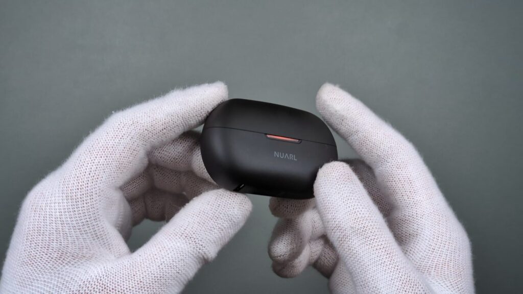 nuarl-νclip-charging-case