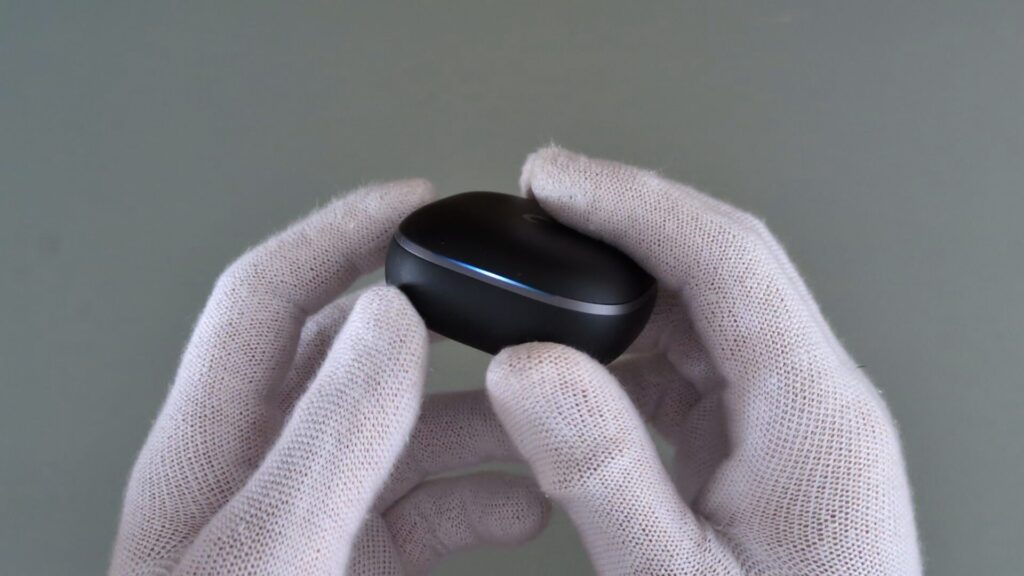 anker-soundcore-liberty-5-charging-case-front