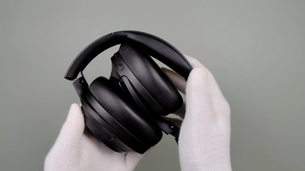 soundpeats-cove-pro-folded