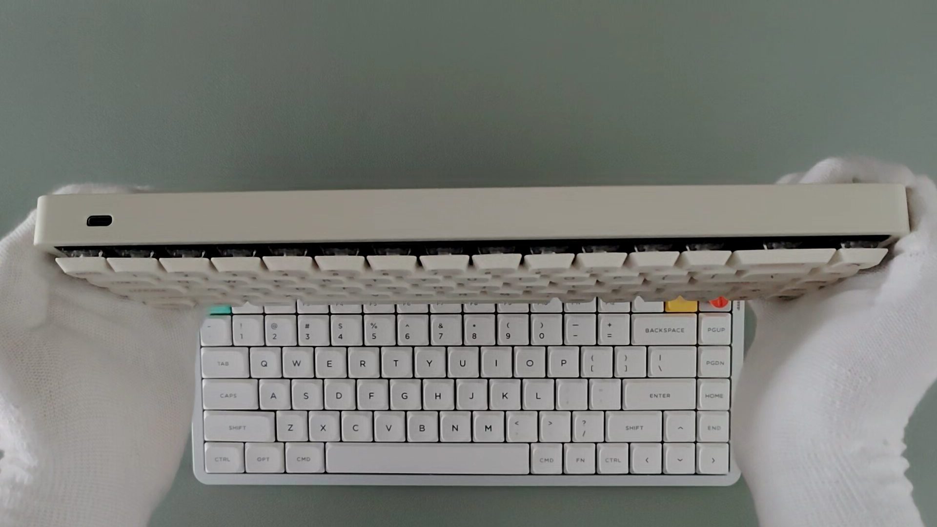 iqunix-magi65-back-side