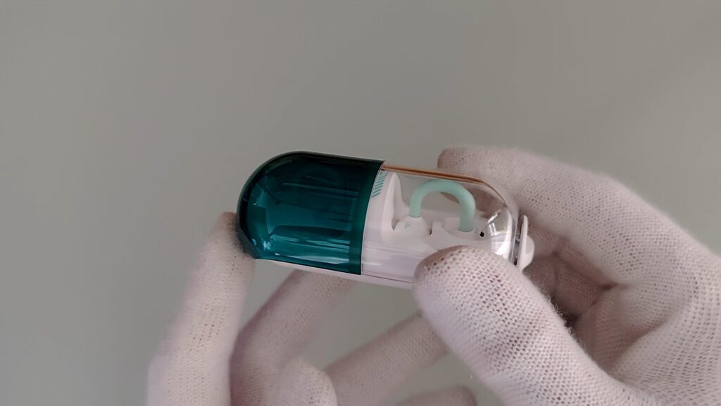 moondrop-pill-charging-case