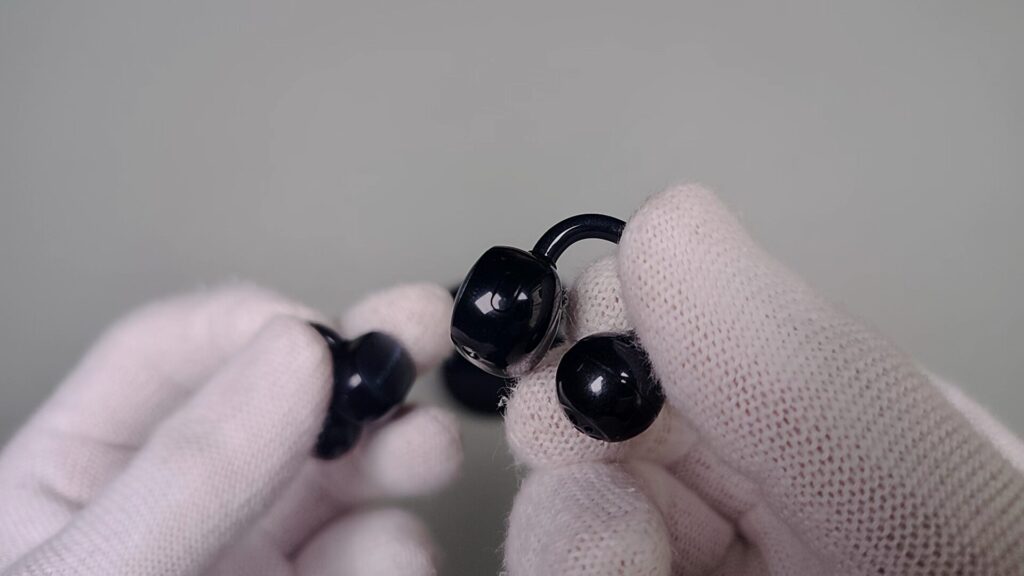 soundpeats-uu2-ear-cuff-earphones-button