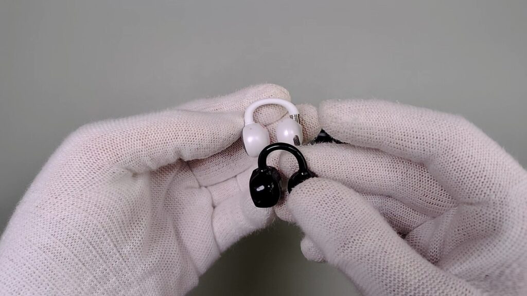 earfun-clip-2-vs-soundpeats-uu2-ear-cuff-earphones-joint