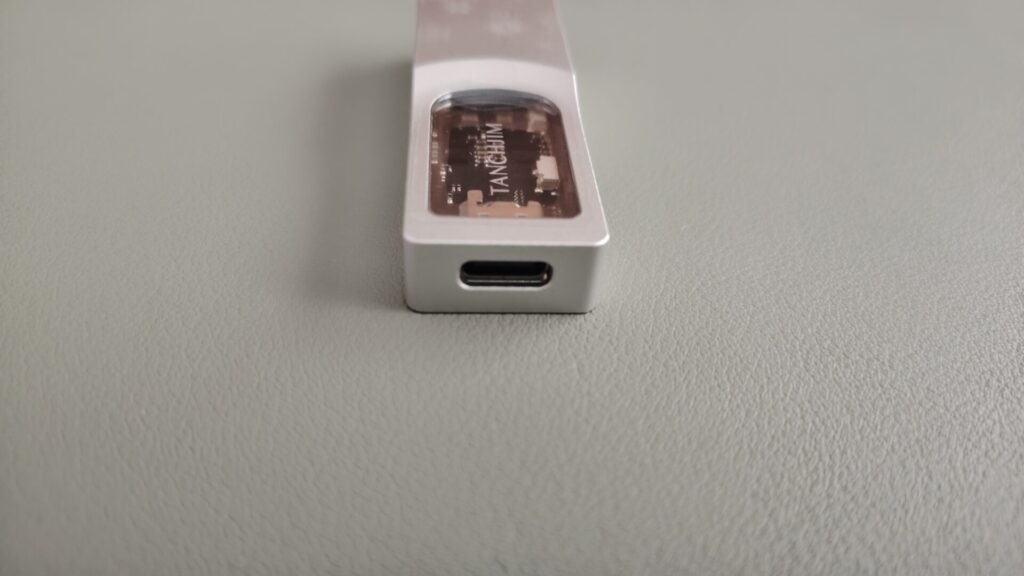 tanchjim-space-pro-asano-tenki-usb-c-port