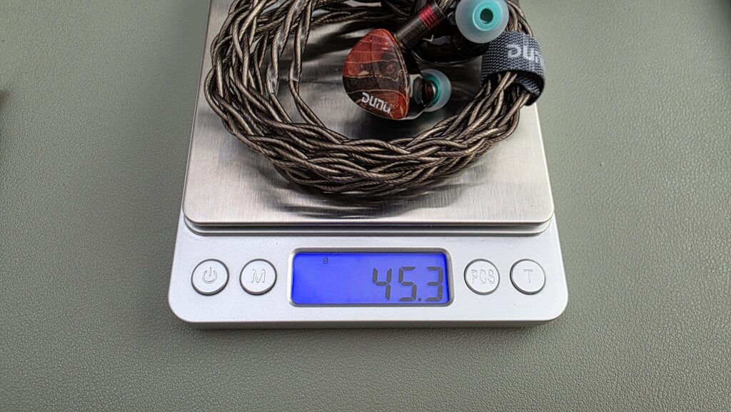 dunu-davinci-with-cable-weight