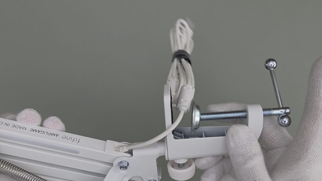 fifine-ampligame-am8-prot-clamp