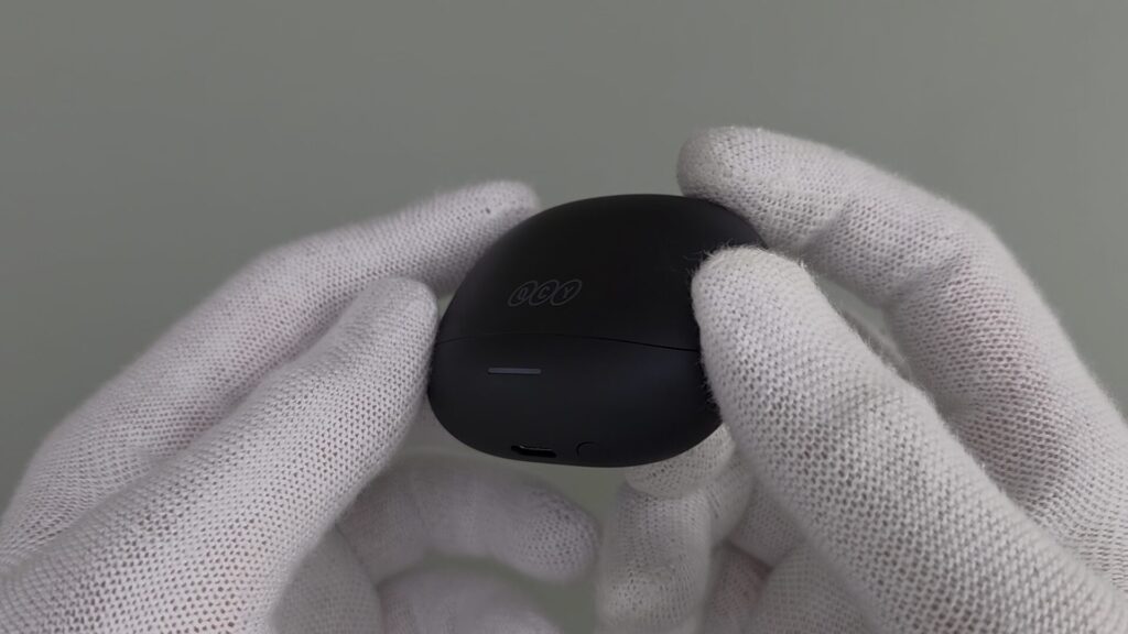 qcy-melobuds-n65-charging-case