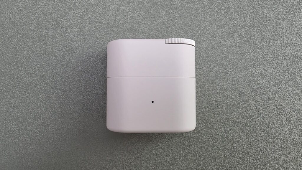 cmf-clip-pro-charging-case-front
