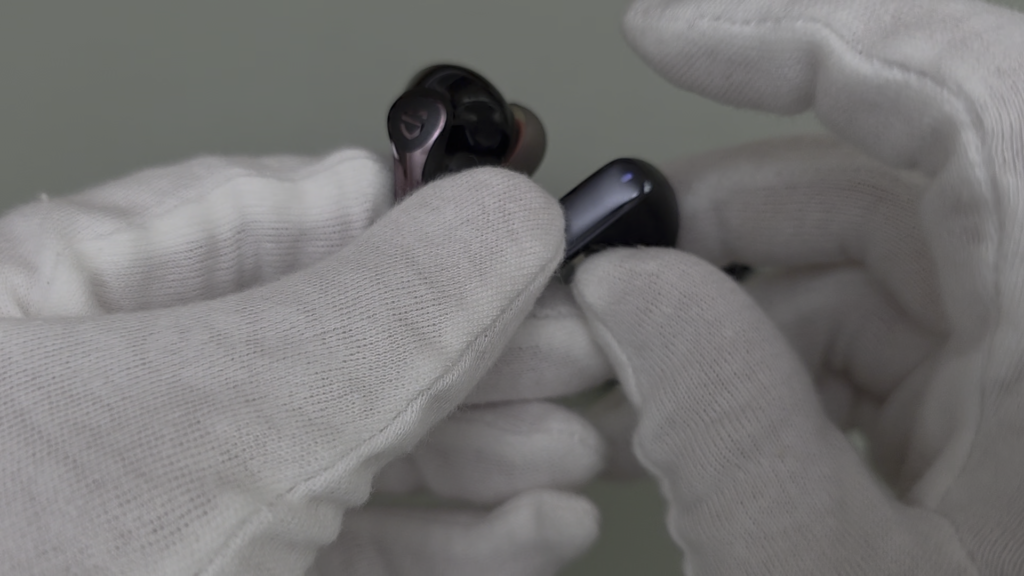 soundpeats-air6-pro-vs-qcy-melobuds-n65-touch-sensor