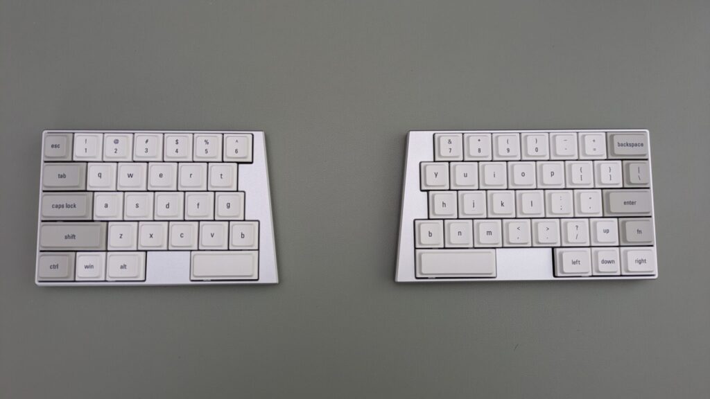 メーカー対応案件もあり】ふつうの配列の分割キーボードなのだが、玄人