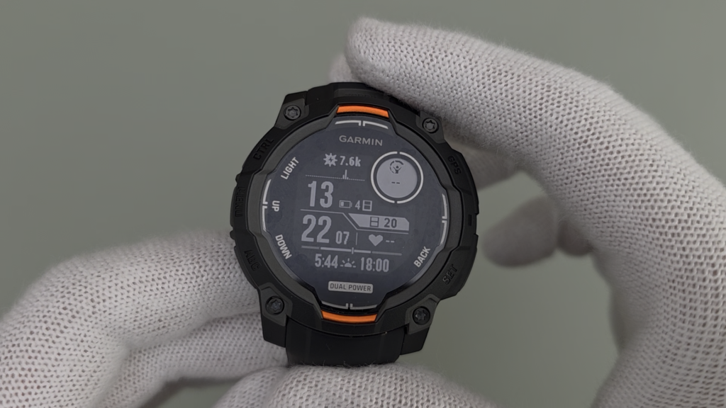 garmin-instinct-3-dual-power-display