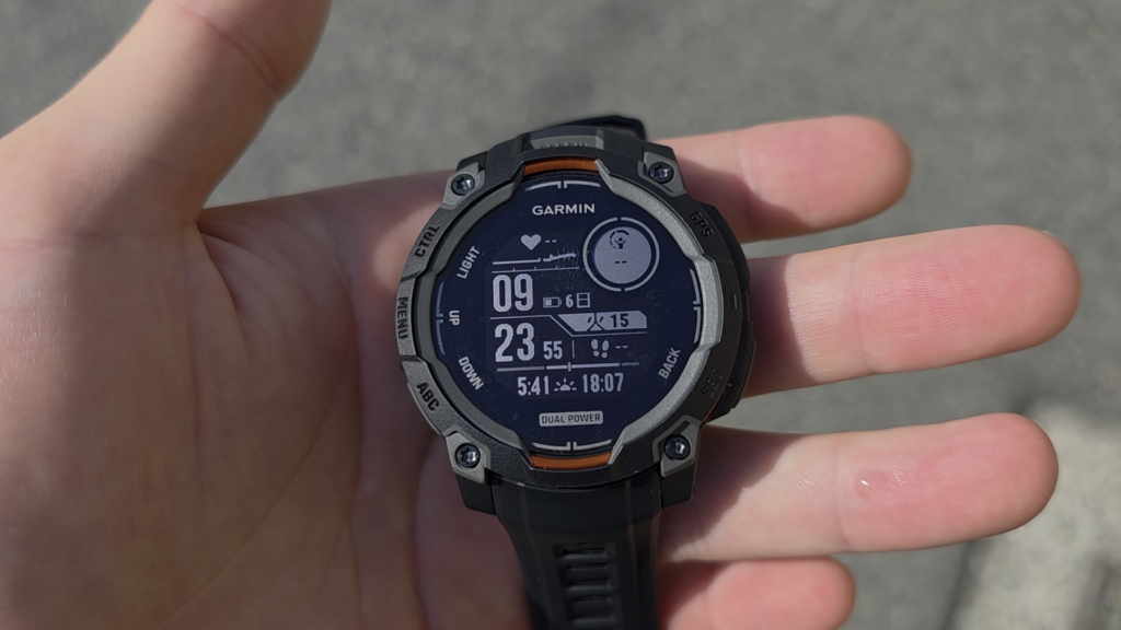 garmin-instinct-3-dual-power-display-outdoor