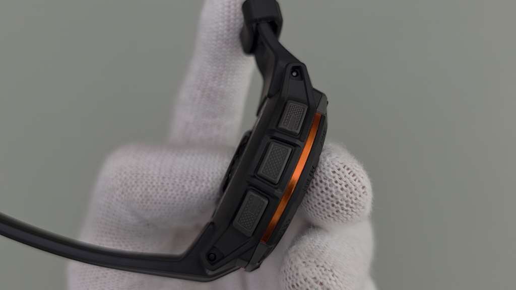 garmin-instinct-3-dual-power-sensor-side