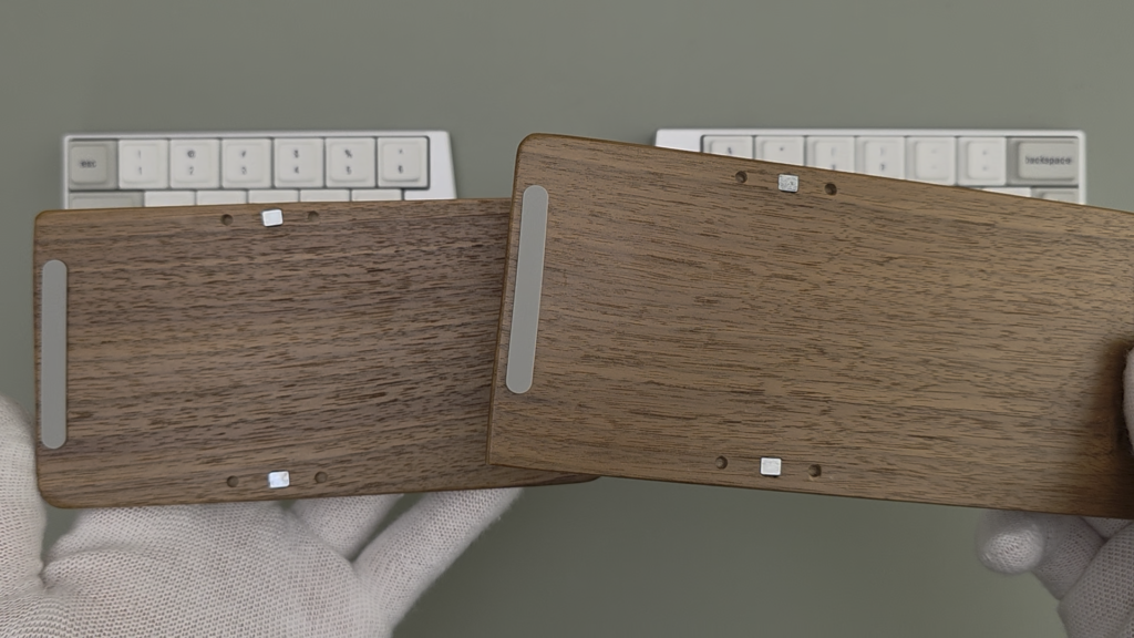 elimkeys-elytra-palm-rest-bottom-hole