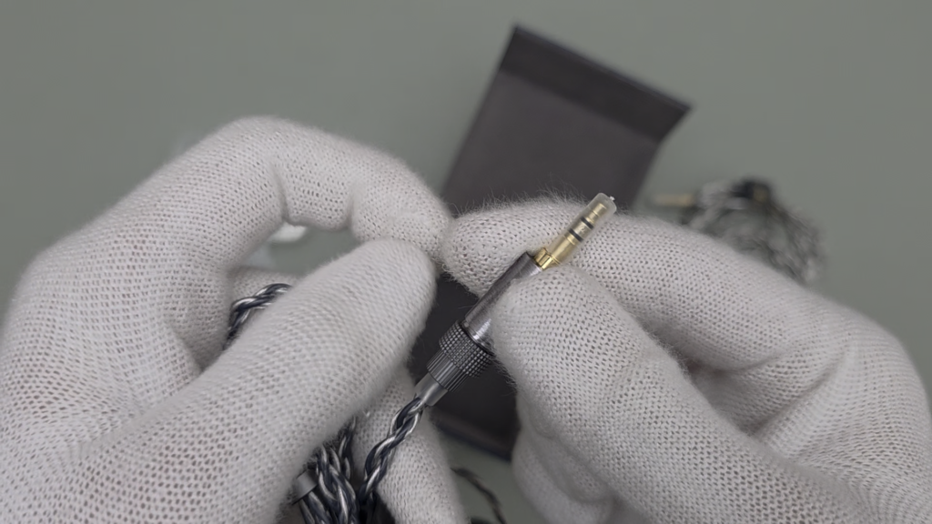sound-rhyme-sr6-plug-screw